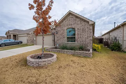 677 Ridgeback Trail, Fort Worth, TX 76052 - Photo 2