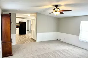 2205 Beechwood Dr, Arlington, TX 76006 - Photo 4