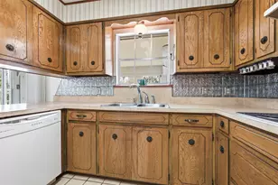 805 Evelyn Dr, Lorena, TX 76655 - Photo 10