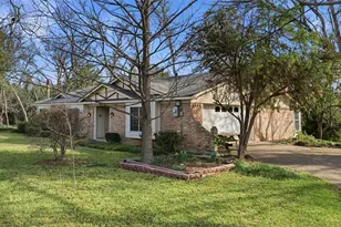 805 Evelyn Dr, Lorena, TX 76655 - Photo 2