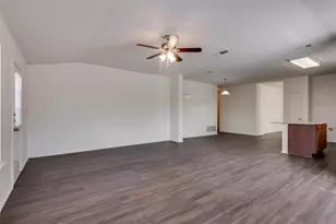 612 Snapdragon Ln, DeSoto, TX 75115 - Photo 6