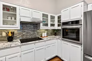 503 Aurora Dr, Euless, TX 76039 - Photo 8