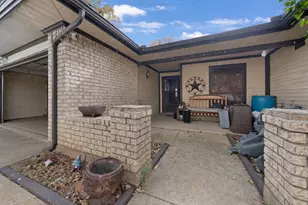 5711 Kingstree Ct, Arlington, TX 76017 - Photo 2