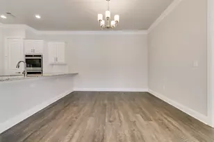 8841 Creek Run Rd, Fort Worth, TX 76120 - Photo 12