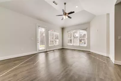 8841 Creek Run Road #403, Fort Worth, TX 76120 - Photo 6