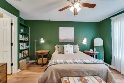 105 Camden Court, Irving, TX 75061 - Photo 12