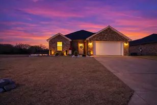 100 Midway Mdws, Pottsboro, TX 75076 - Photo 2