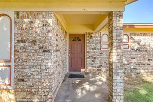2295 E Renfro St, Burleson, TX 76028 - Photo 6