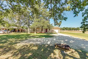 2295 E Renfro St, Burleson, TX 76028 - Photo 4