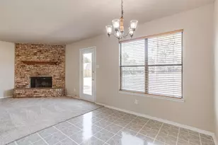 2295 E Renfro St, Burleson, TX 76028 - Photo 20