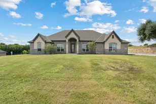 337 Kenyon Ct, Granbury, TX 76049 - Photo 1