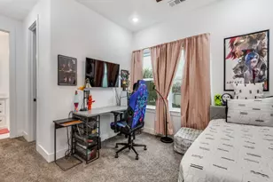 713 Wayne St, Dallas, TX 75223 - Photo 18