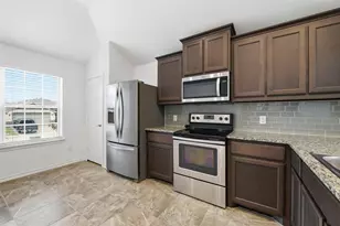 10844 Live Oak Creek Dr, Fort Worth, TX 76108 - Photo 4