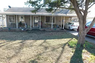 605 E Hunt St, Leonard, TX 75452 - Photo 2
