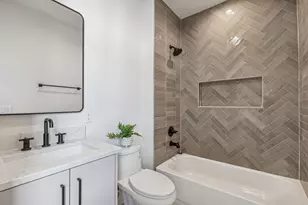 13900 Noel Rd, Dallas, TX 75240 - Photo 14