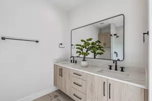 13900 Noel Rd, Dallas, TX 75240 - Photo 10