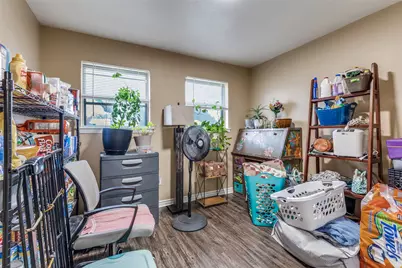 525 S Hampshire Street, Saginaw, TX 76179 - Photo 10