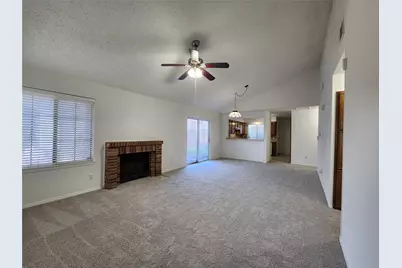 517 Harvest Hill Street, Lewisville, TX 75067 - Photo 4