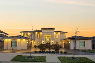 1121 Excalibur Blvd, Lewisville, TX 75056 - Photo 2