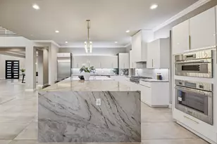 1121 Excalibur Blvd, Lewisville, TX 75056 - Photo 8