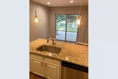 5838 Sandhurst Lane #D, Dallas, TX 75206 - Photo 6