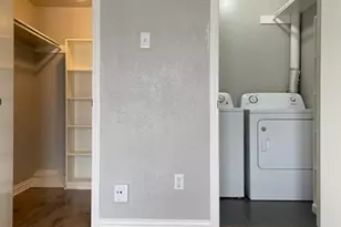 5838 Sandhurst Ln, Dallas, TX 75206 - Photo 20