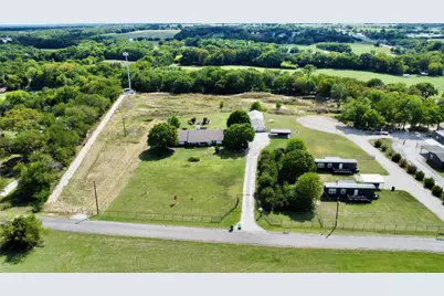 2252 Cr 342, McKinney, TX 75071 - Photo 2