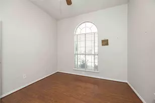 2444 Elm Leaf Ln, Plano, TX 75025 - Photo 4