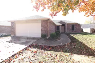 3311 Salmon St, Sachse, TX 75048 - Photo 2