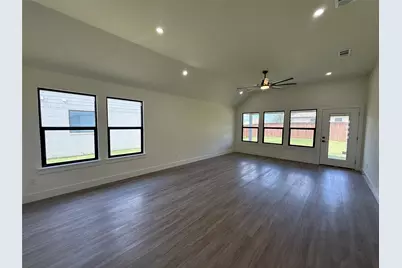 209 Comfort Drive, Godley, TX 76044 - Photo 6