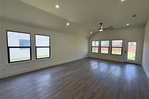 209 Comfort Dr, Godley, TX 76044 - Photo 6