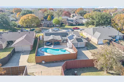 913 Sandhurst Drive, Plano, TX 75025 - Photo 2