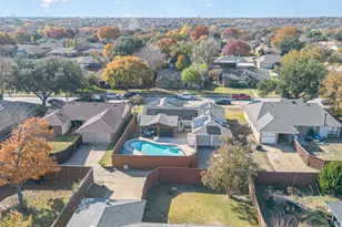 913 Sandhurst Dr, Plano, TX 75025 - Photo 32