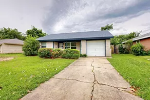 1230 McDonald Dr, Garland, TX 75041 - Photo 2