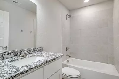 1128 E Broadway Avenue, Fort Worth, TX 76104 - Photo 1