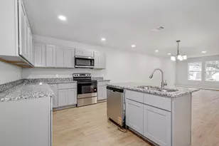 1128 E Broadway Ave, Fort Worth, TX 76104 - Photo 32