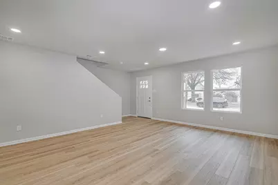 1128 E Broadway Avenue, Fort Worth, TX 76104 - Photo 8