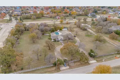 8400 Cardinal Lane, North Richland Hills, TX 76182 - Photo 30