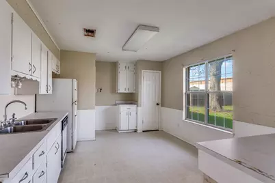 1036 Angela Court, Everman, TX 76140 - Photo 6