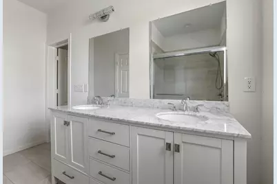 501 E 15th Street, Bonham, TX 75418 - Photo 8