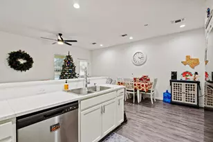 501 E 15th St, Bonham, TX 75418 - Photo 12