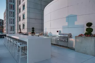 2408 Victory Park Ln, Dallas, TX 75219 - Photo 22