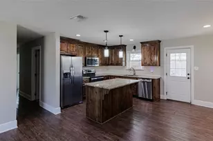 302 E Washington St, Alvord, TX 76225 - Photo 4