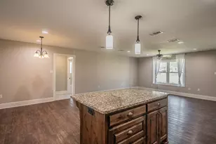 302 E Washington St, Alvord, TX 76225 - Photo 10