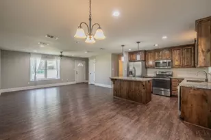 302 E Washington St, Alvord, TX 76225 - Photo 6