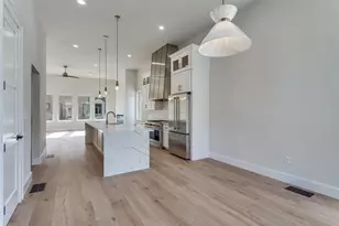 250 E Dallas Rd, Grapevine, TX 76051 - Photo 16