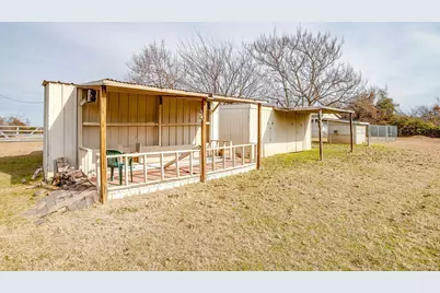 6724 Midway Road, Springtown, TX 76082 - Photo 40