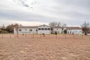 6724 Midway Rd, Springtown, TX 76082 - Photo 6