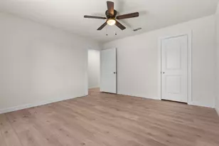 3921 Sheraton Dr, Dallas, TX 75227 - Photo 22