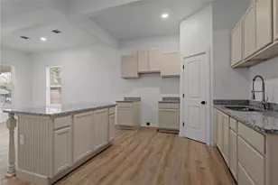 1126 N 13th St, Waco, TX 76707 - Photo 16